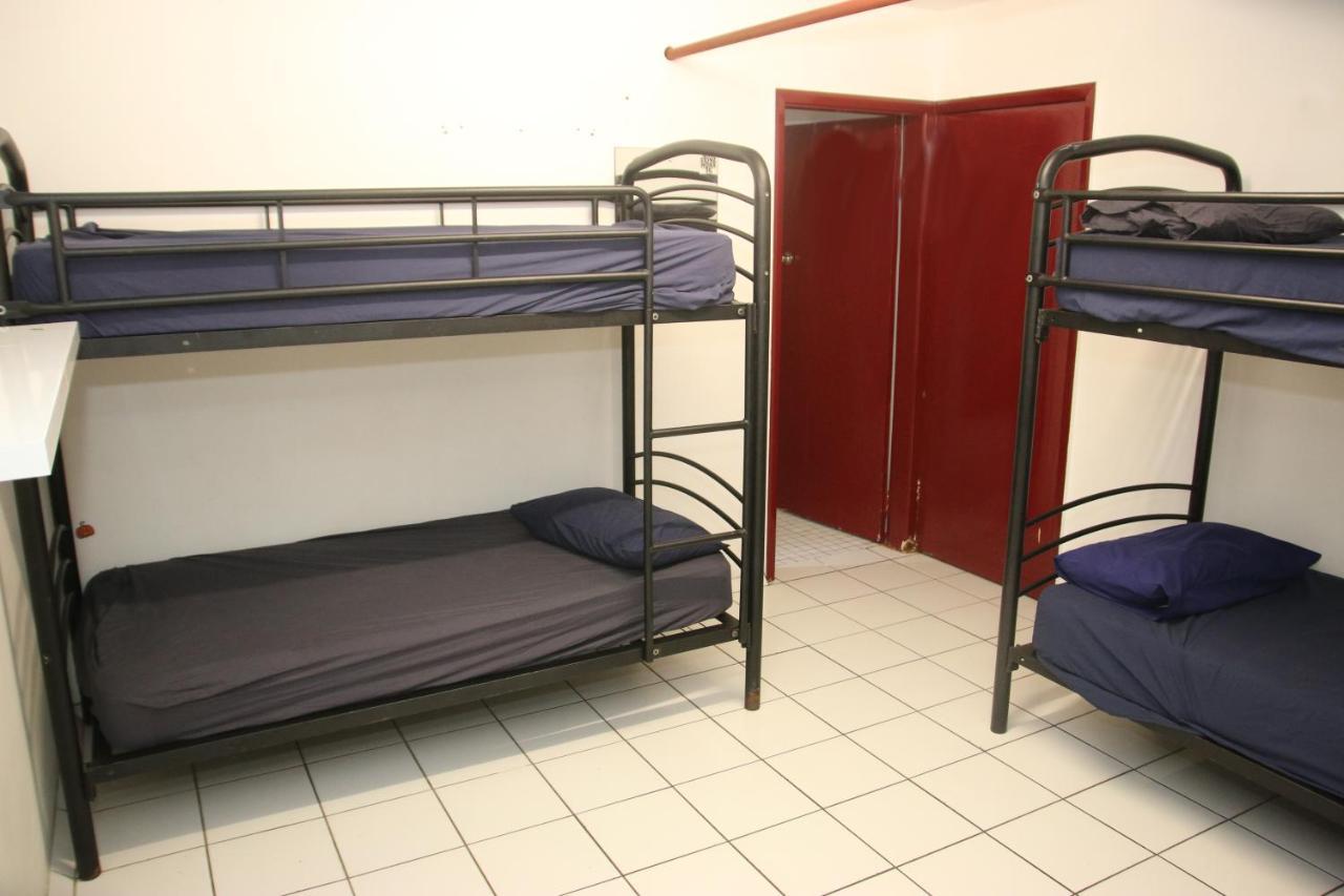 Cairns Waterfront Backpackers Hostel ภายนอก รูปภาพ