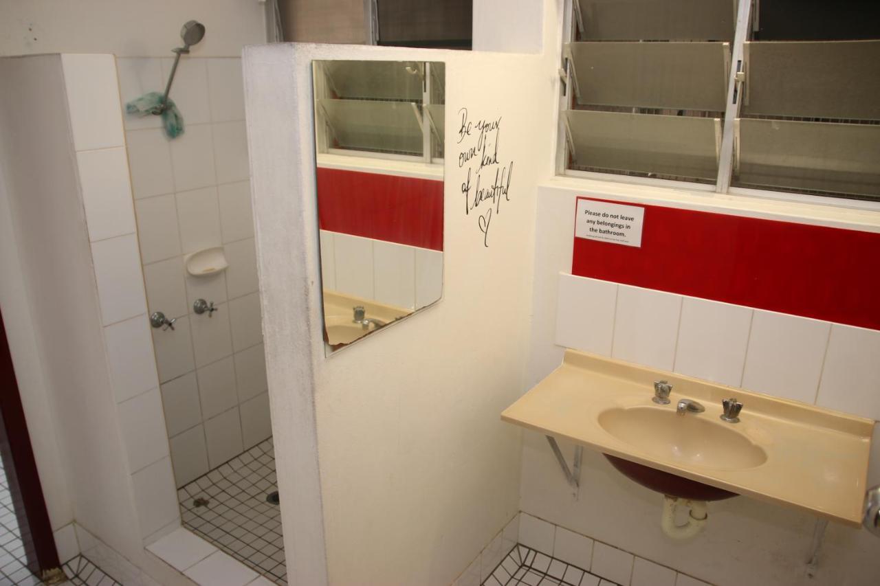 Cairns Waterfront Backpackers Hostel ภายนอก รูปภาพ